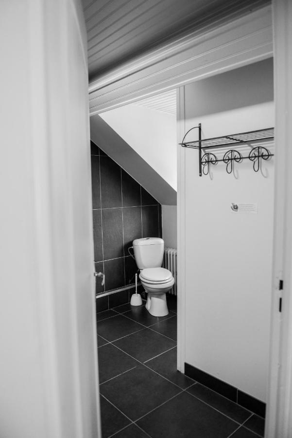 Logis Le Saint Hubert Hotel Haybes Bagian luar foto