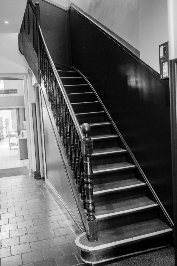 Logis Le Saint Hubert Hotel Haybes Bagian luar foto